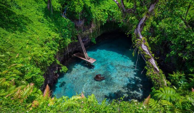 Szamoa_Upolu_Sua-ocean-trench_900.jpg